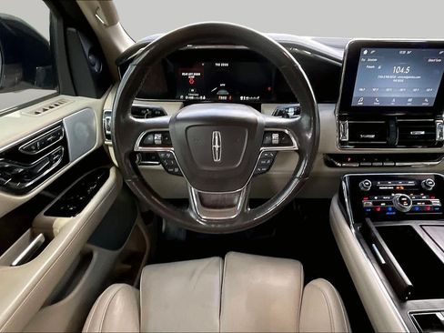 Used 2018 Lincoln Navigator L Reserve w/ Technology Package AWD/4WD image 6