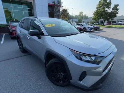 Certified 2021 Toyota RAV4 LE AWD/4WD image 2