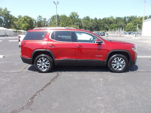 Used 2023 GMC Acadia SLT image 2