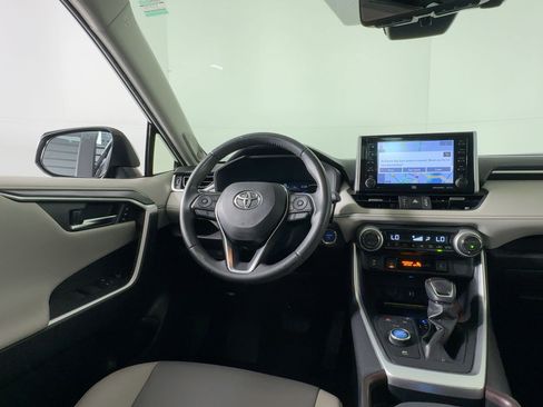 Used 2019 Toyota RAV4 Limited image 28