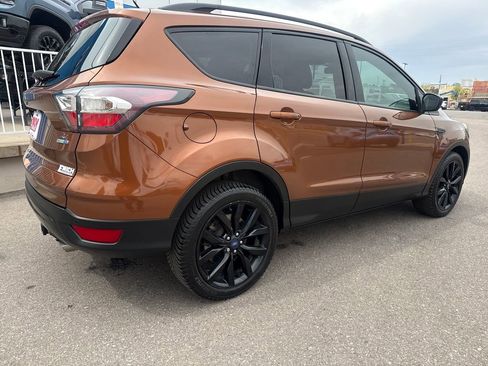 Used 2017 Ford Escape SE w/ Equipment Group 201A image 5