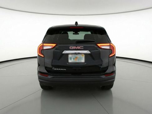 Used 2024 GMC Terrain SLE FWD image 7