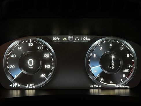 Used 2017 Volvo XC90 T6 Inscription w/ Vision Package image 40