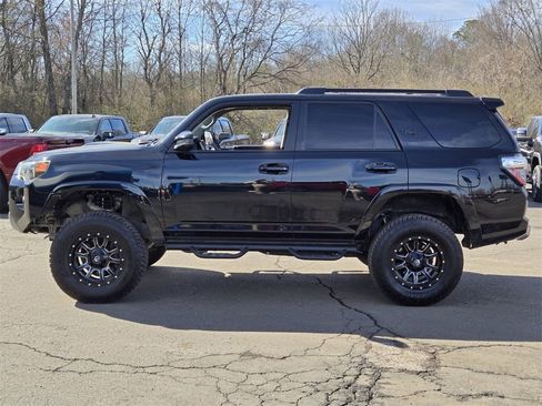 Used 2020 Toyota 4Runner TRD Off-Road image 4