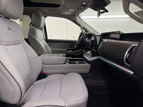 New 2026 Ford Expedition Max Platinum image 29