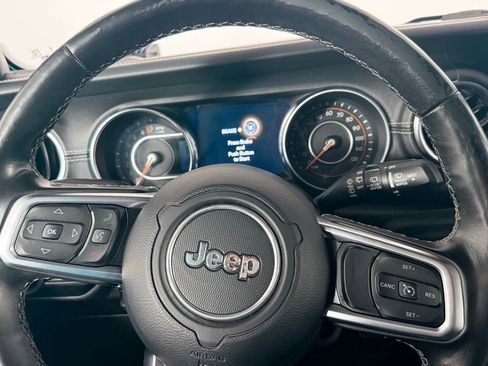 Used 2019 Jeep Wrangler Unlimited Sahara w/ Uconnect 4C Nav & Sound Group AWD/4WD image 31