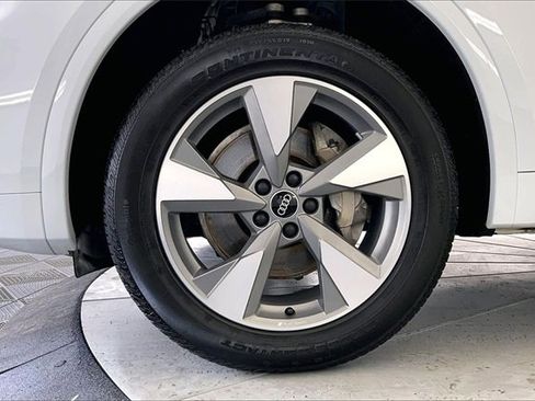 Certified 2023 Audi Q5 2.0T Premium Plus image 9