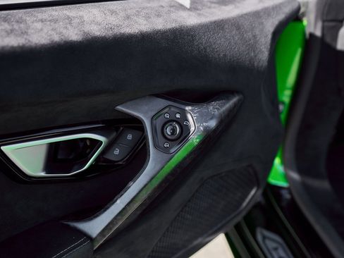 Used 2019 Lamborghini Huracan Performante image 30