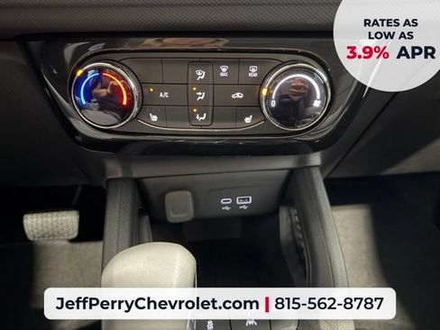 New 2026 Chevrolet TrailBlazer LT w/ LT Cold Weather Package FWD image 17