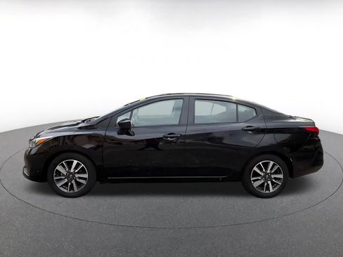 Used 2025 Nissan Versa SV image 8