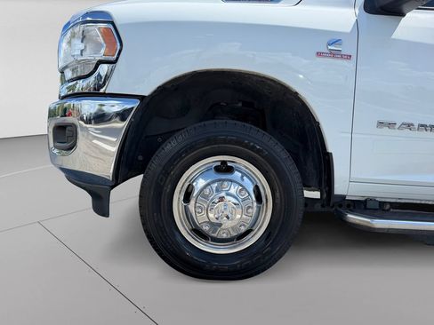 Used 2024 RAM 3500 Big Horn AWD/4WD image 12