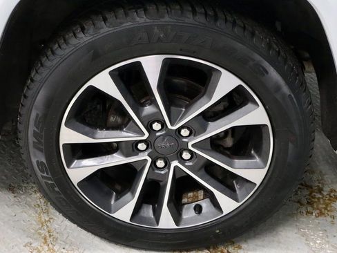 Used 2023 Jeep Grand Cherokee Overland image 20