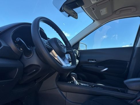 Used 2024 Nissan Kicks SV image 32