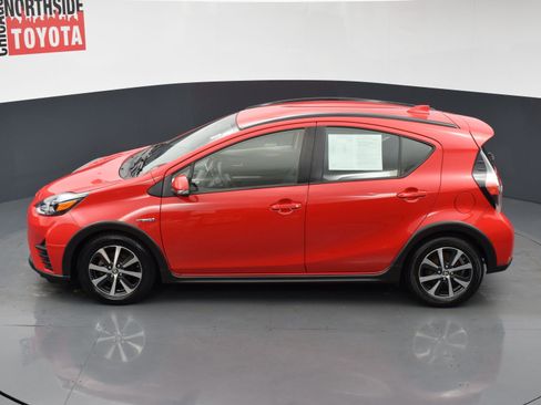 Used 2018 Toyota Prius C Two FWD image 18
