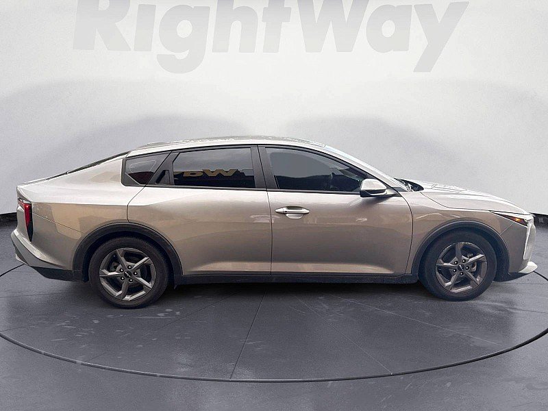 Used 2025 Kia K4 FWD image 6