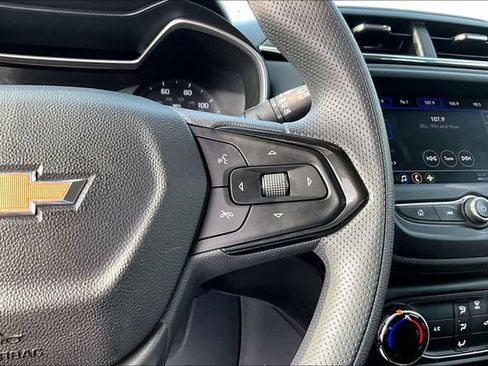 Used 2023 Chevrolet TrailBlazer LS AWD/4WD image 19