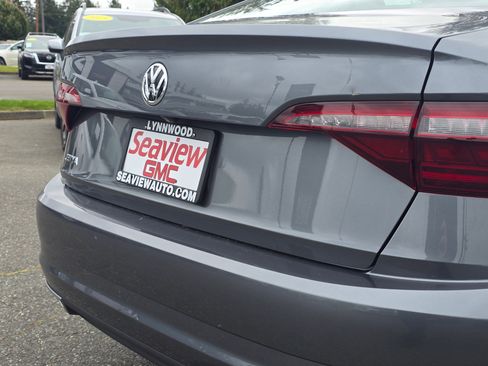 Used 2021 Volkswagen Jetta R-Line FWD image 13