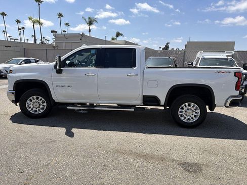 Used 2025 Chevrolet Silverado 2500 LTZ AWD/4WD image 8