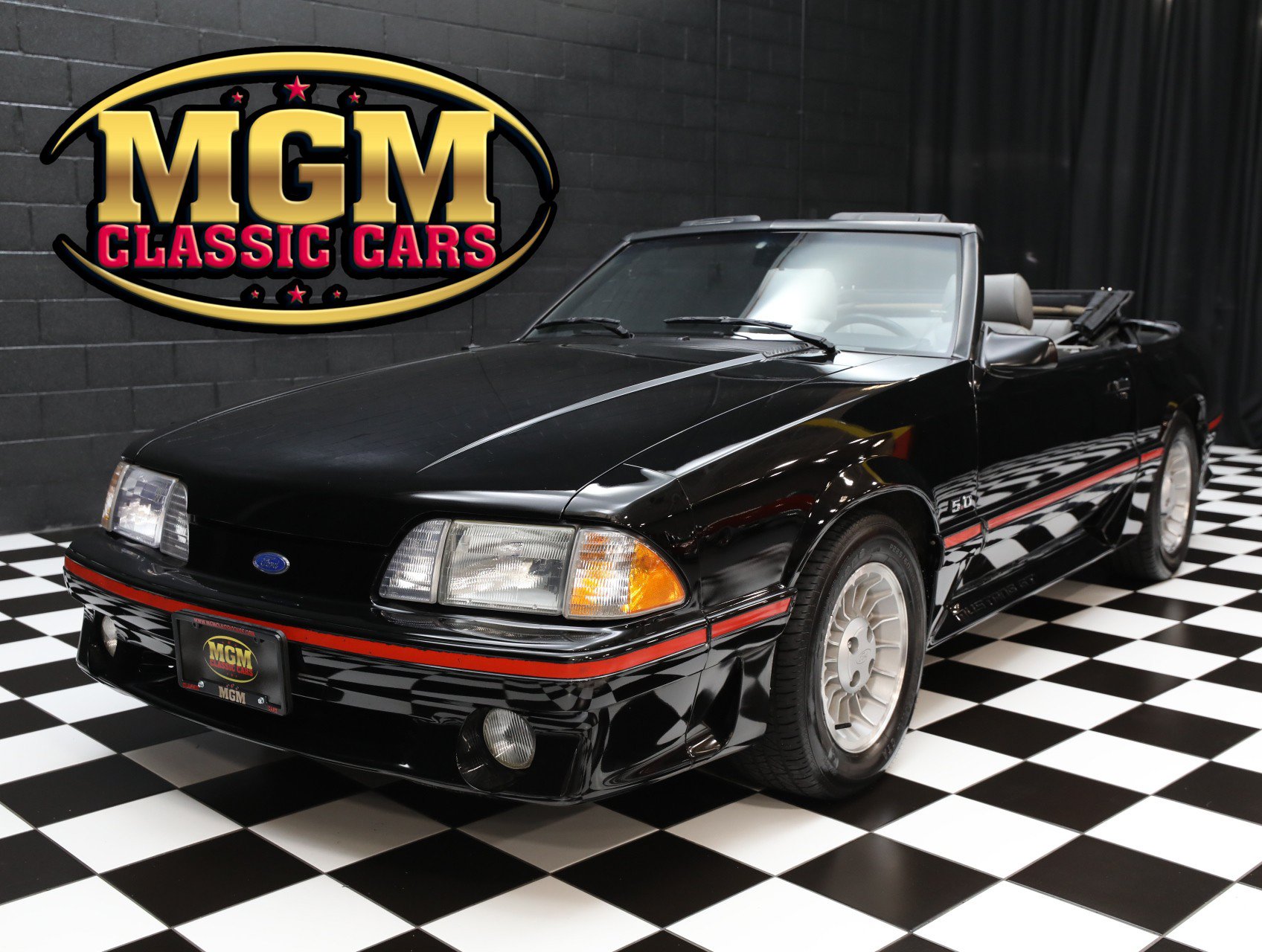 Used 1987 Ford Mustang GT RWD image 1