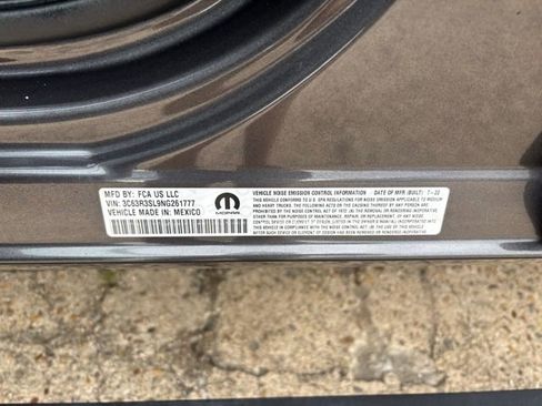 Used 2022 RAM 3500 Limited w/ Safety Group AWD/4WD image 17