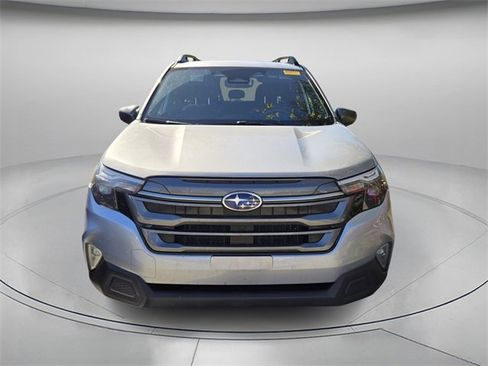 Used 2025 Subaru Forester Premium image 3