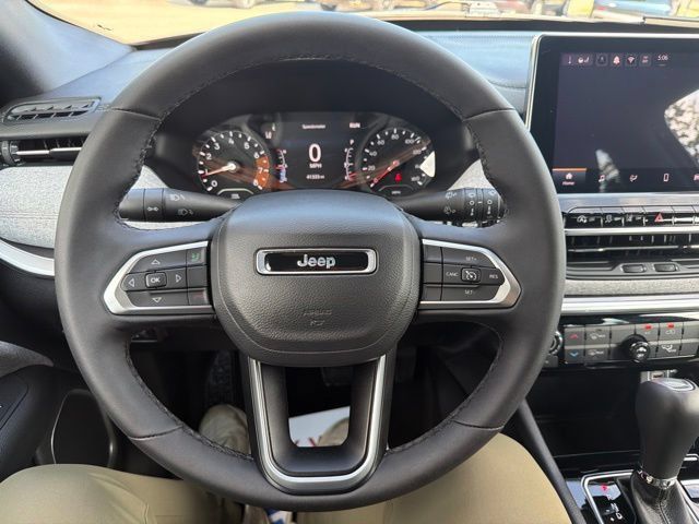 Used 2024 Jeep Compass Latitude AWD/4WD image 20