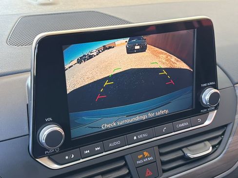 Used 2025 Nissan Altima 2.5 SV image 7