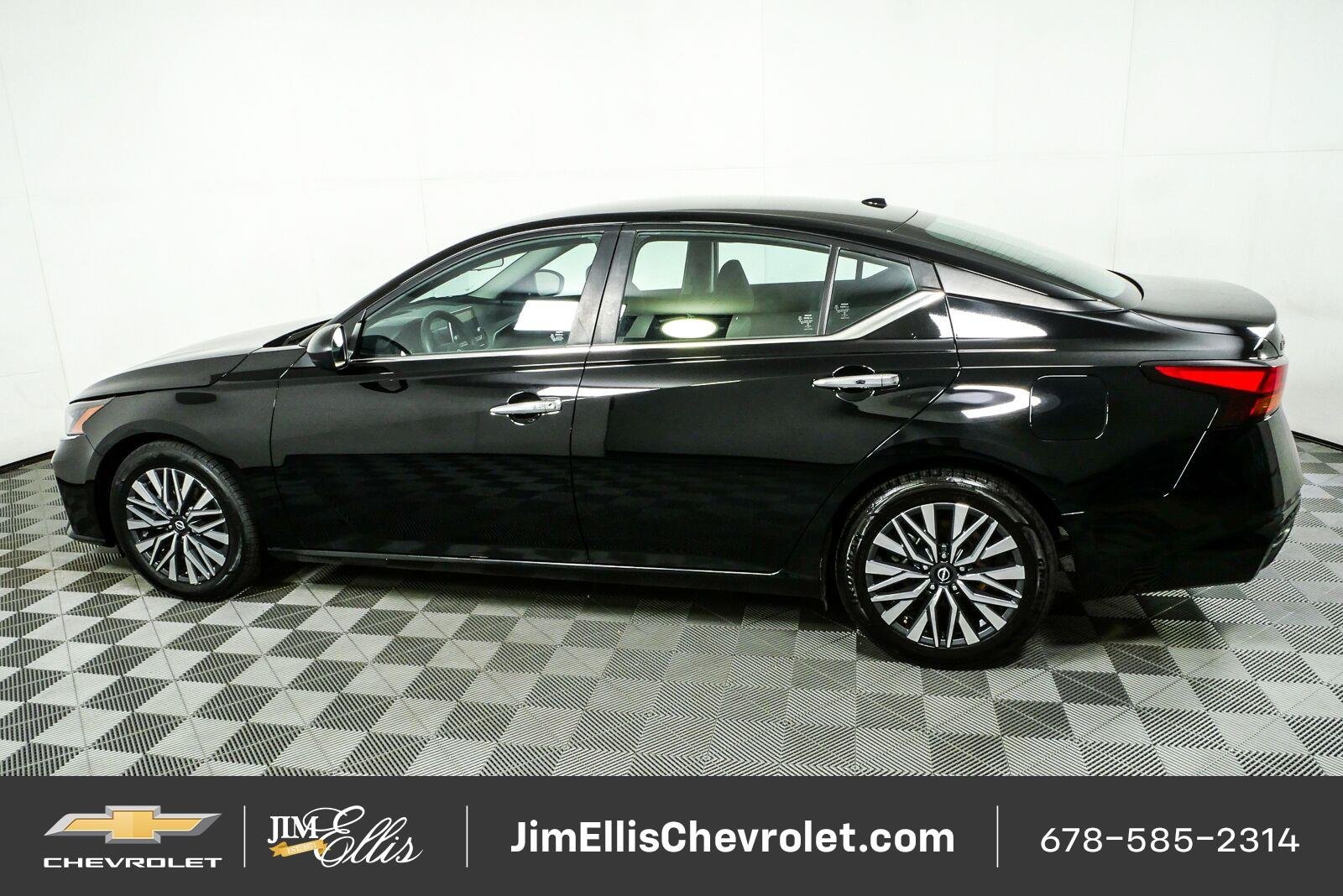 Used 2024 Nissan Altima 2.5 SV FWD image 28