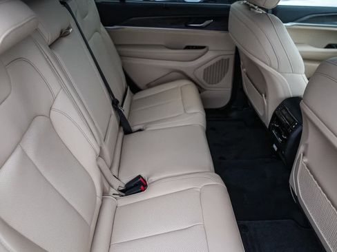 New 2025 Jeep Grand Cherokee L Limited image 18
