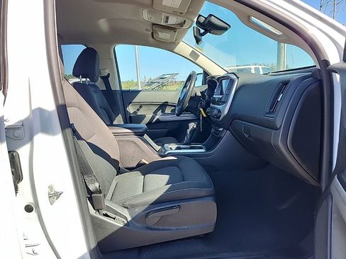 Used 2022 Chevrolet Colorado LT w/ Safety Package AWD/4WD image 17