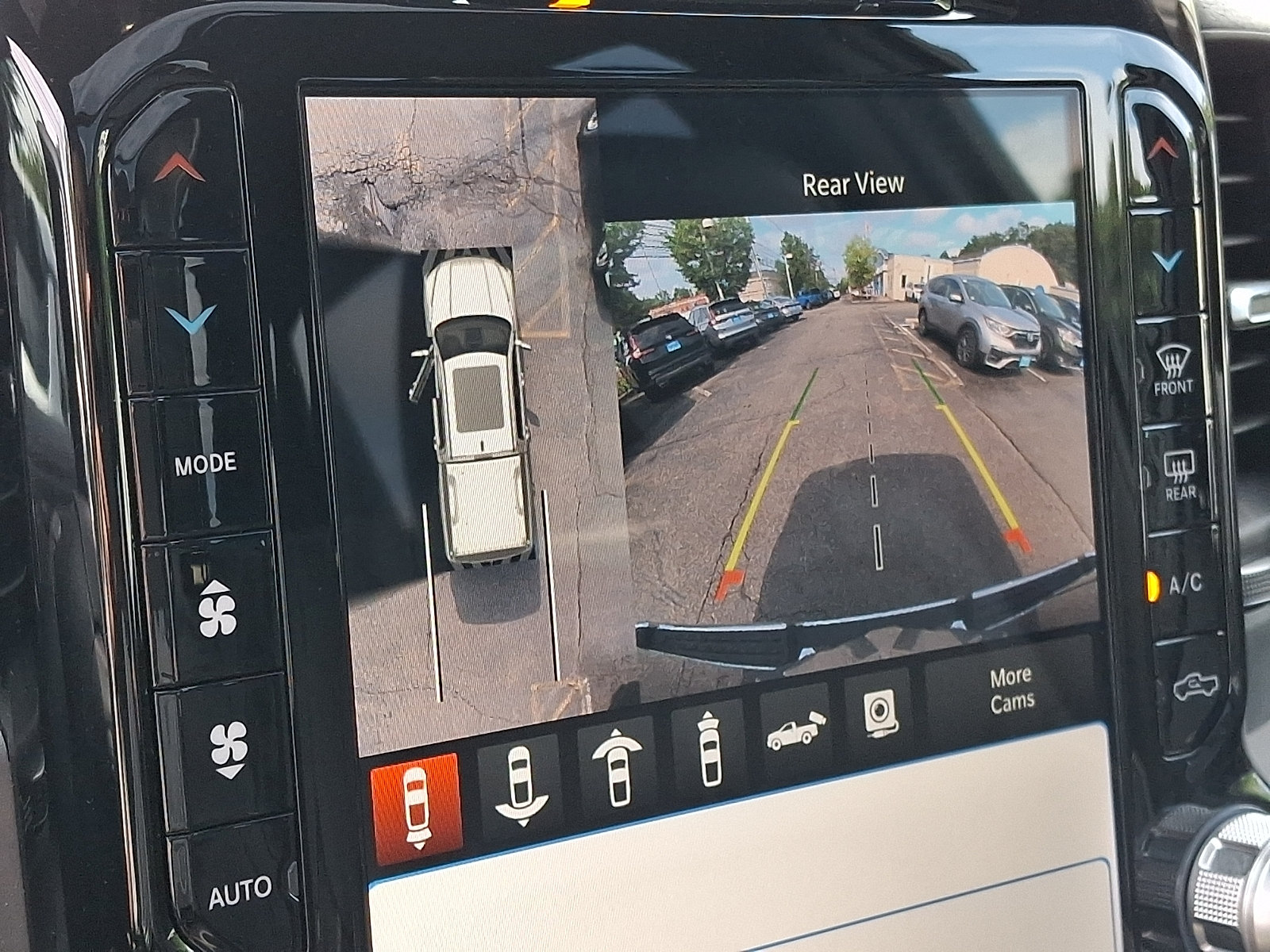 Used 2024 RAM 1500 Limited AWD/4WD image 17