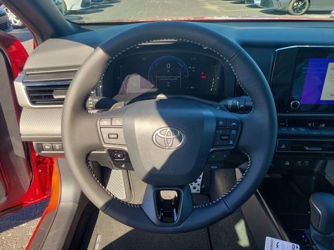 New 2026 Toyota Camry SE image 29