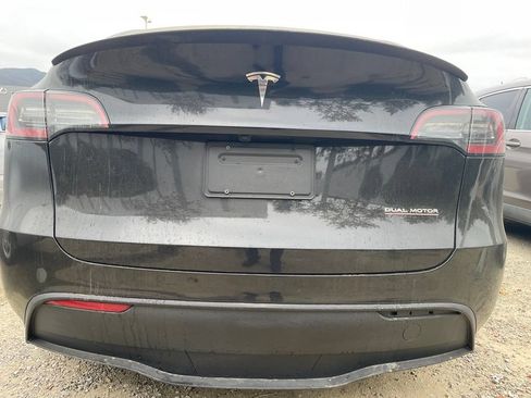 Used 2023 Tesla Model Y Long Range AWD/4WD image 6