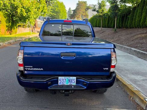 Used 2015 Toyota Tacoma 4x4 Double Cab w/ TRD Sport Package image 6