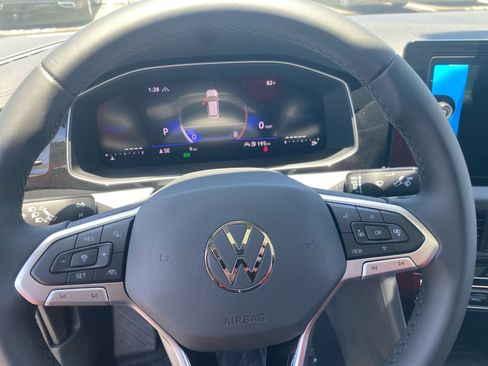 New 2025 Volkswagen Jetta SE image 9