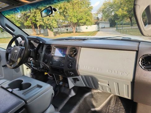 Used 2012 Ford F250 XL w/ Skid Plate Pkg image 33