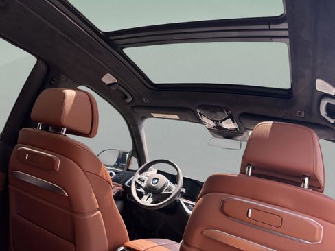 Used 2026 BMW X7 M60i image 37