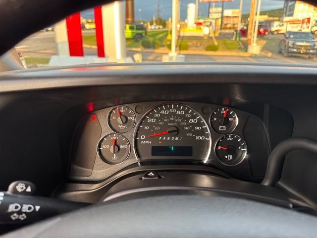 Used 2025 Chevrolet Express 2500 w/ Driver Convenience Package RWD image 25