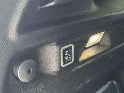 Used 2021 Jeep Grand Cherokee L Limited image 12