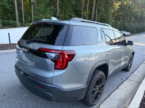 Used 2023 GMC Acadia SLT w/ Elevation Edition FWD image 2