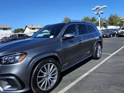 Used 2025 Mercedes-Benz GLS 450 4MATIC image 1