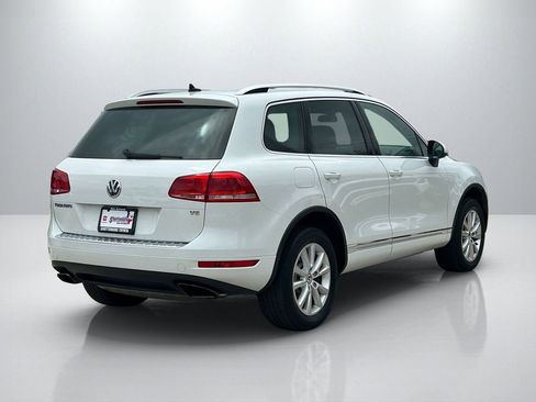 Used 2013 Volkswagen Touareg Sport AWD/4WD image 5