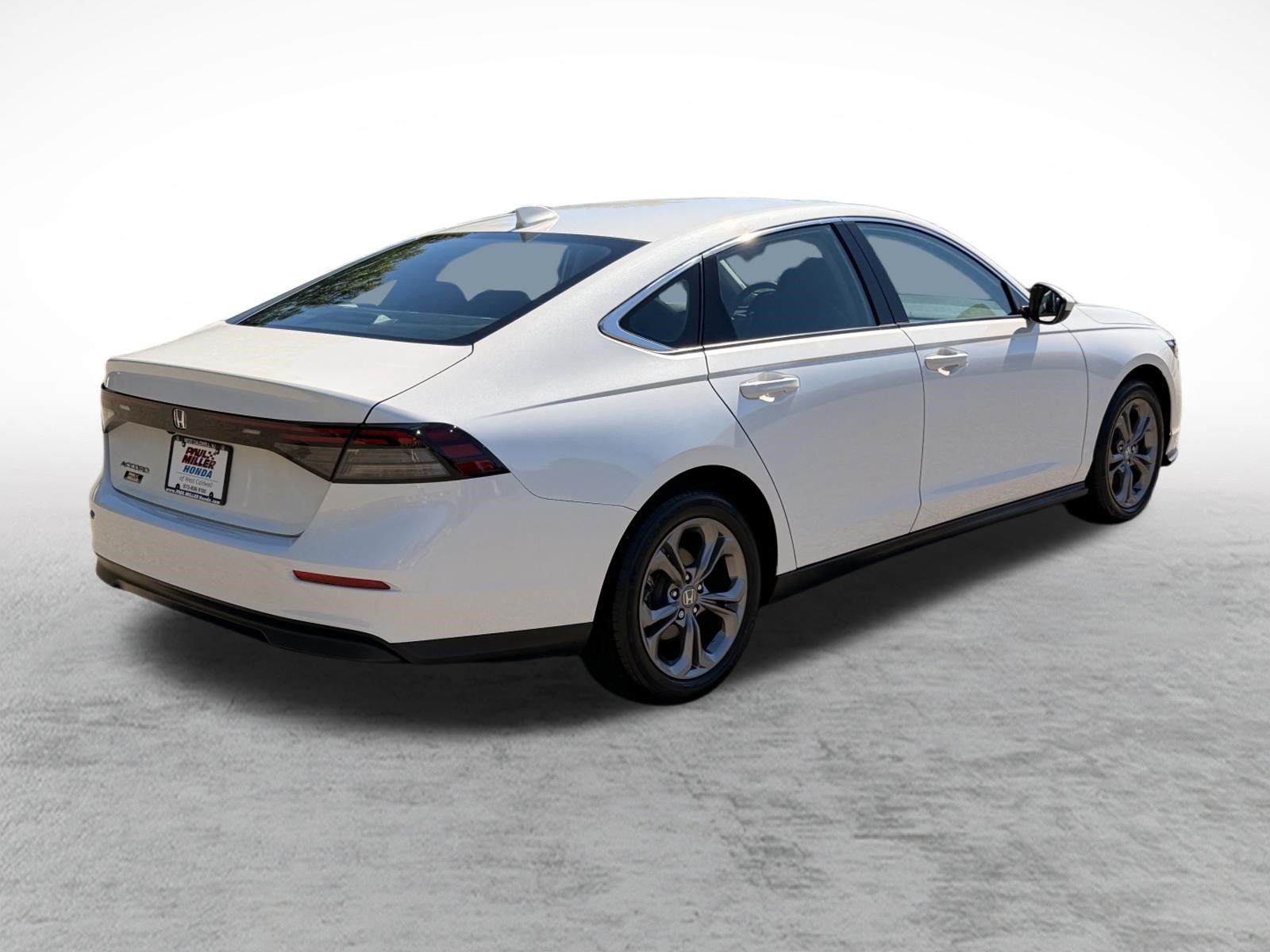 Certified 2024 Honda Accord EX image 6