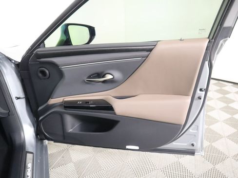 Used 2025 Lexus ES 350 Luxury image 25