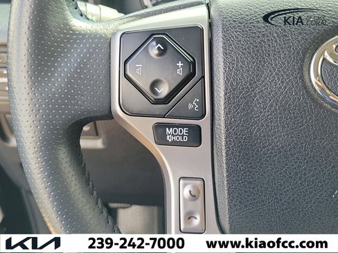 Used 2022 Toyota 4Runner Limited AWD/4WD image 26