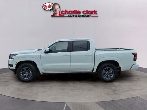 New 2026 Nissan Frontier SV image 3