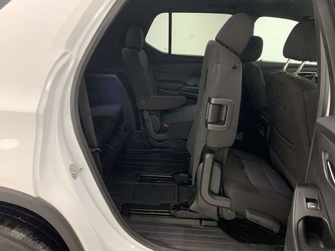 Used 2023 Chevrolet Traverse LT w/ LPO, Floor Liner Package AWD/4WD image 63