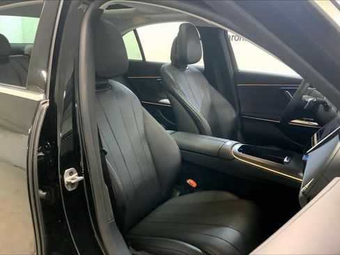 Used 2025 Mercedes-Benz E 350 Sedan image 8
