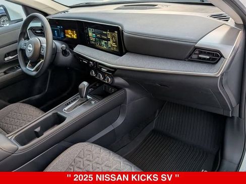 Certified 2025 Nissan Kicks SV AWD/4WD image 36