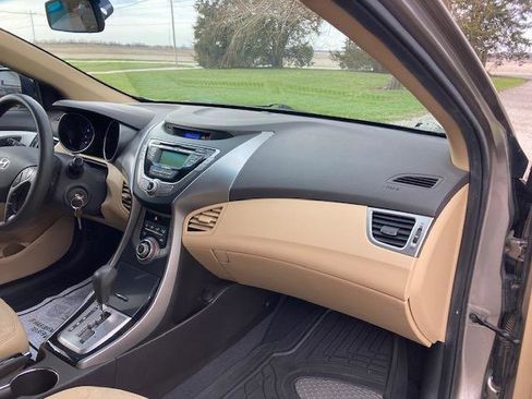 Used 2013 Hyundai Elantra GLS image 39